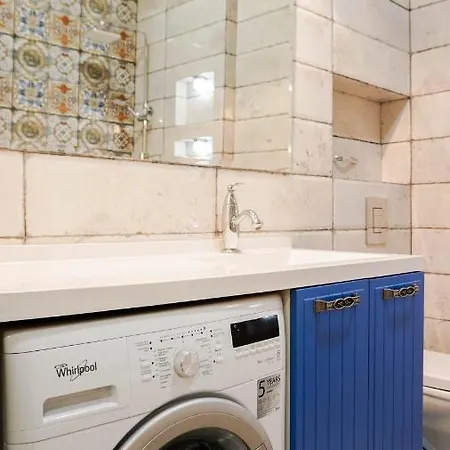Arcadia 2-bedroom Apartment Odesa